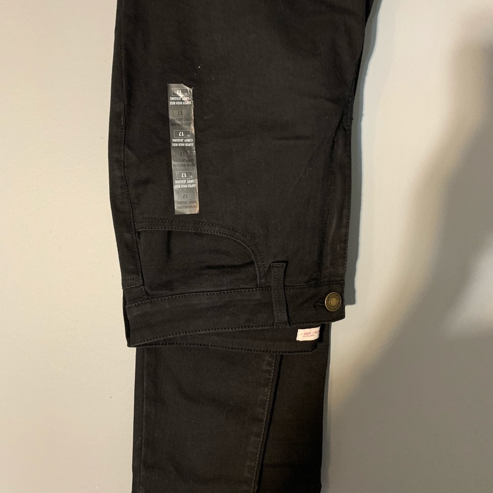 NWT Black Ripped Skinny Jeans